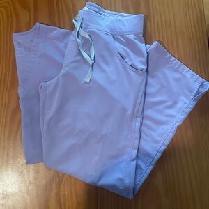 FIGS Scrub SET Size Medium/Medium Petite in Lavender